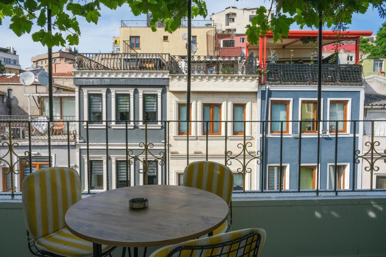Taksim Neo Pera Suites Istanbul Exterior photo