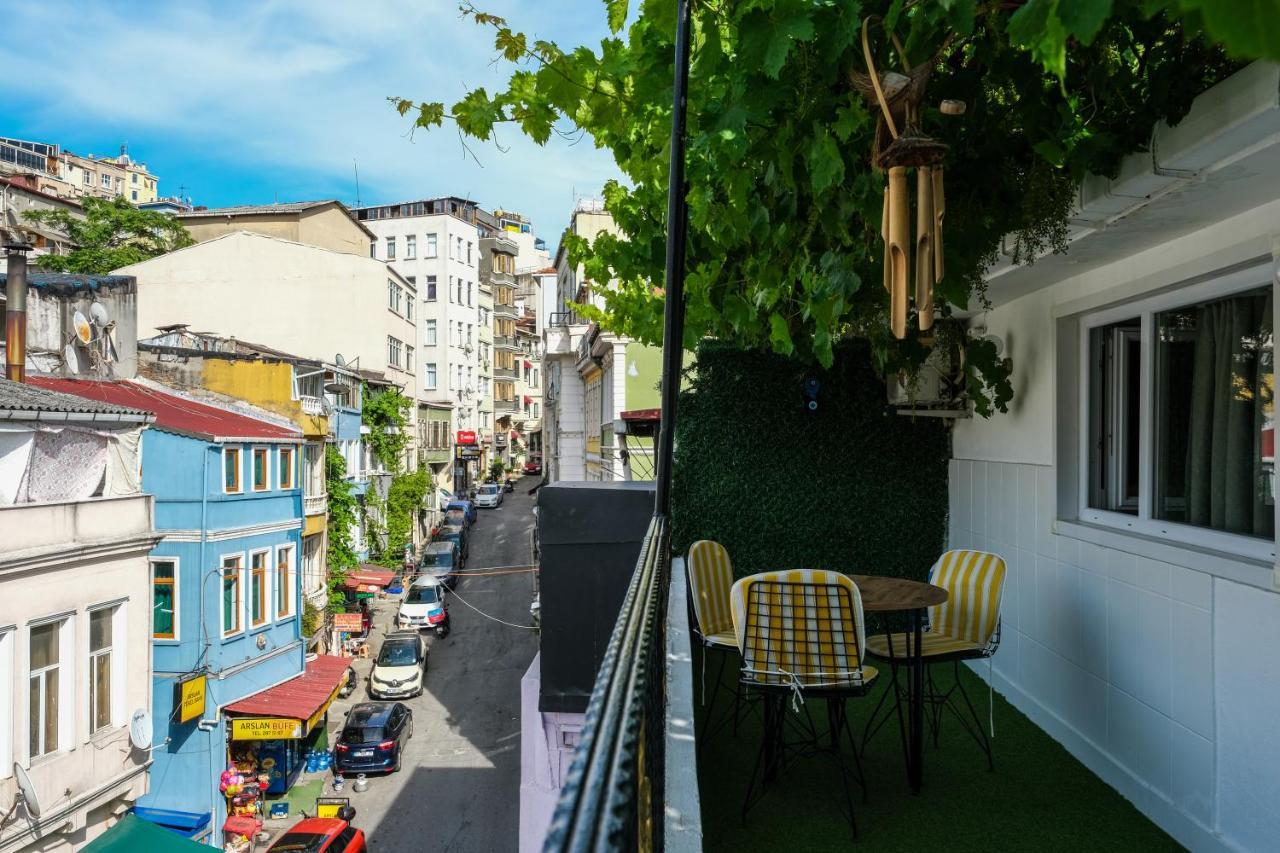 Taksim Neo Pera Suites Istanbul Exterior photo